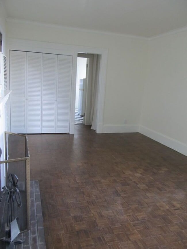 Building Photo - Amazing View! Charming Studio Unit! Bay Vi...