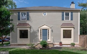Building Photo - 6120 Old Brentford Ct