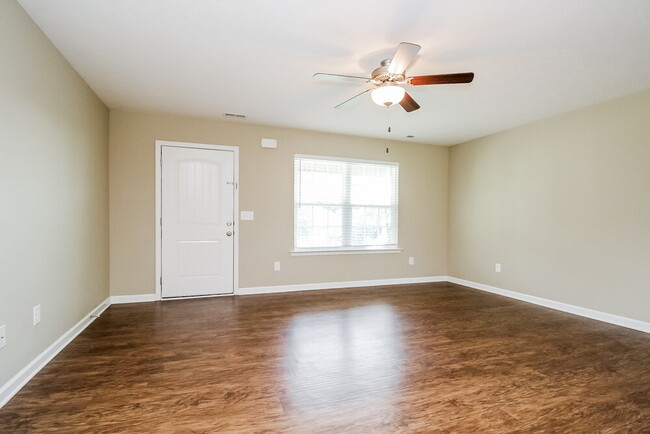 Building Photo - 639 Big Hurricane Dr