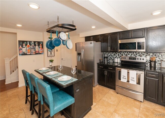 Foto del edificio - 312 Hall Ave