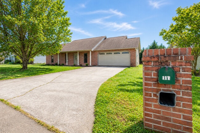Building Photo - 317 Headrickview Dr