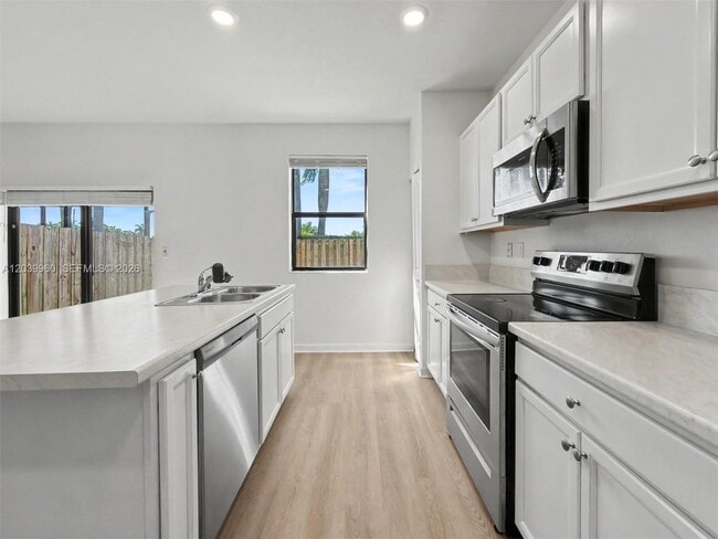 Building Photo - 11296 SW 254th Terrace