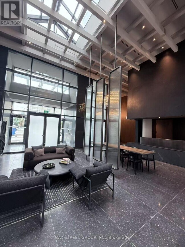 Photo du bâtiment - 28 Interchange Wy