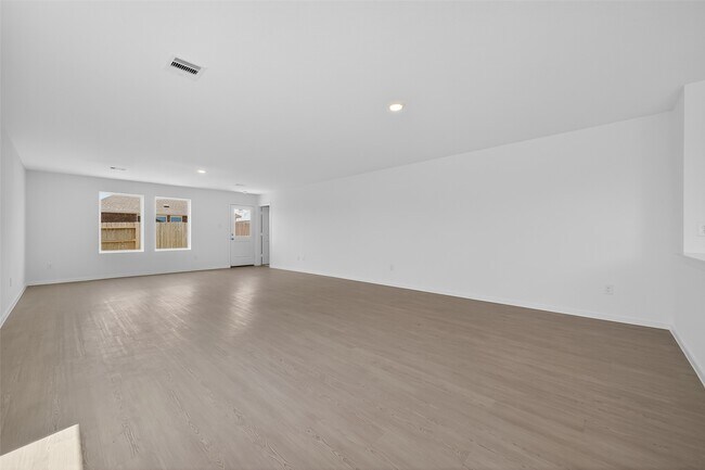 Foto del edificio - 28938 Rustic Windmill Wy