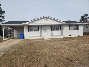 Building Photo - 2135 Quailridge Dr