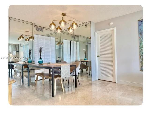 Building Photo - 100 Bayview Dr