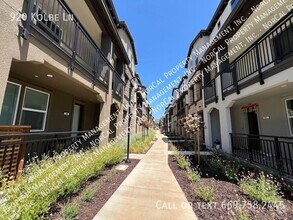 Building Photo - 920 Kolbe Ln