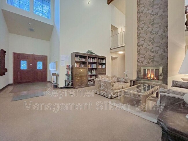 Foto del edificio - 1568 Willowbrae Ave.