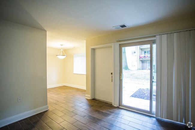 Interior Photo - Crystal Springs