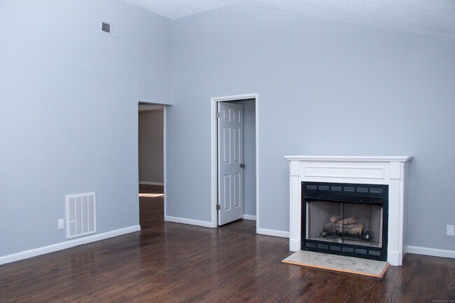 Foto del edificio - 98 Kaye Vue Dr