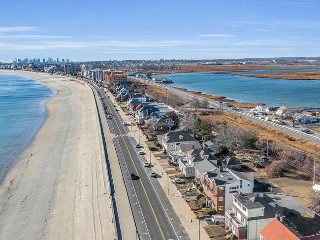 Foto del edificio - 658 Revere Beach Blvd