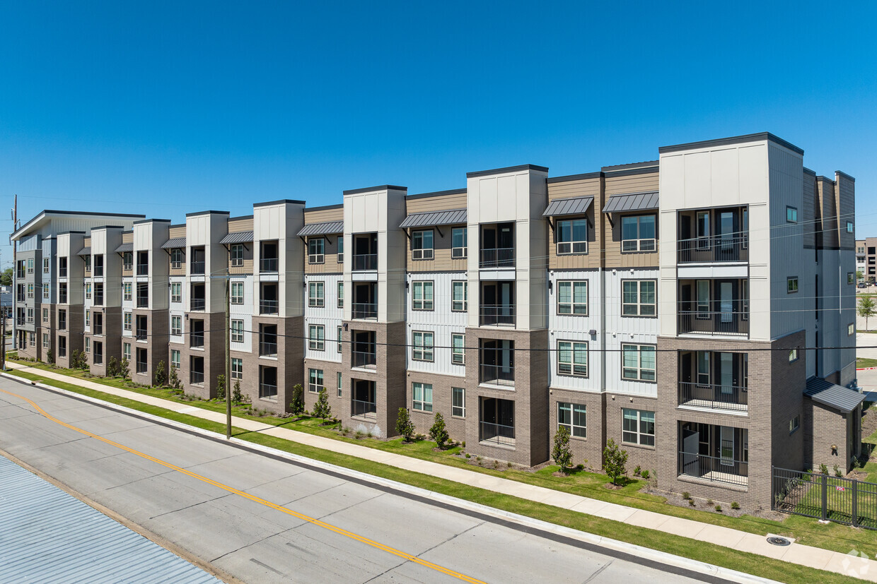 Westmoreland Station - Apartments in Dallas, TX | Apartments.com