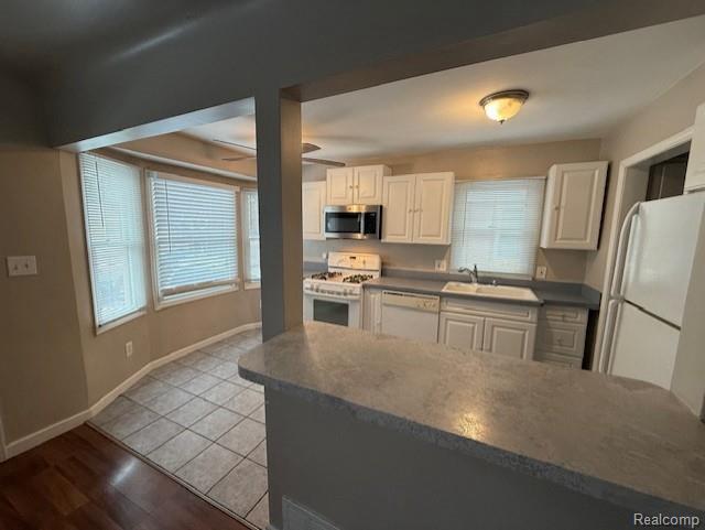 Building Photo - 1421 E 14 Mile Rd