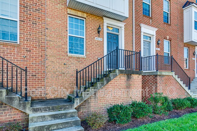 Foto del edificio - 4519 Foster Ave