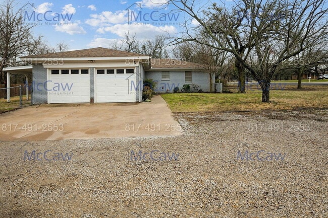 Building Photo - 223 Annetta Rd