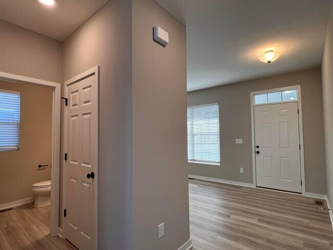 Foto del edificio - 6213 Boone Dr
