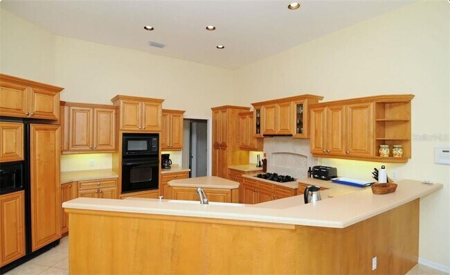 Building Photo - 419 Bird Key Dr