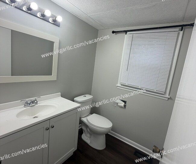 Foto del edificio - 2721 40th Pl