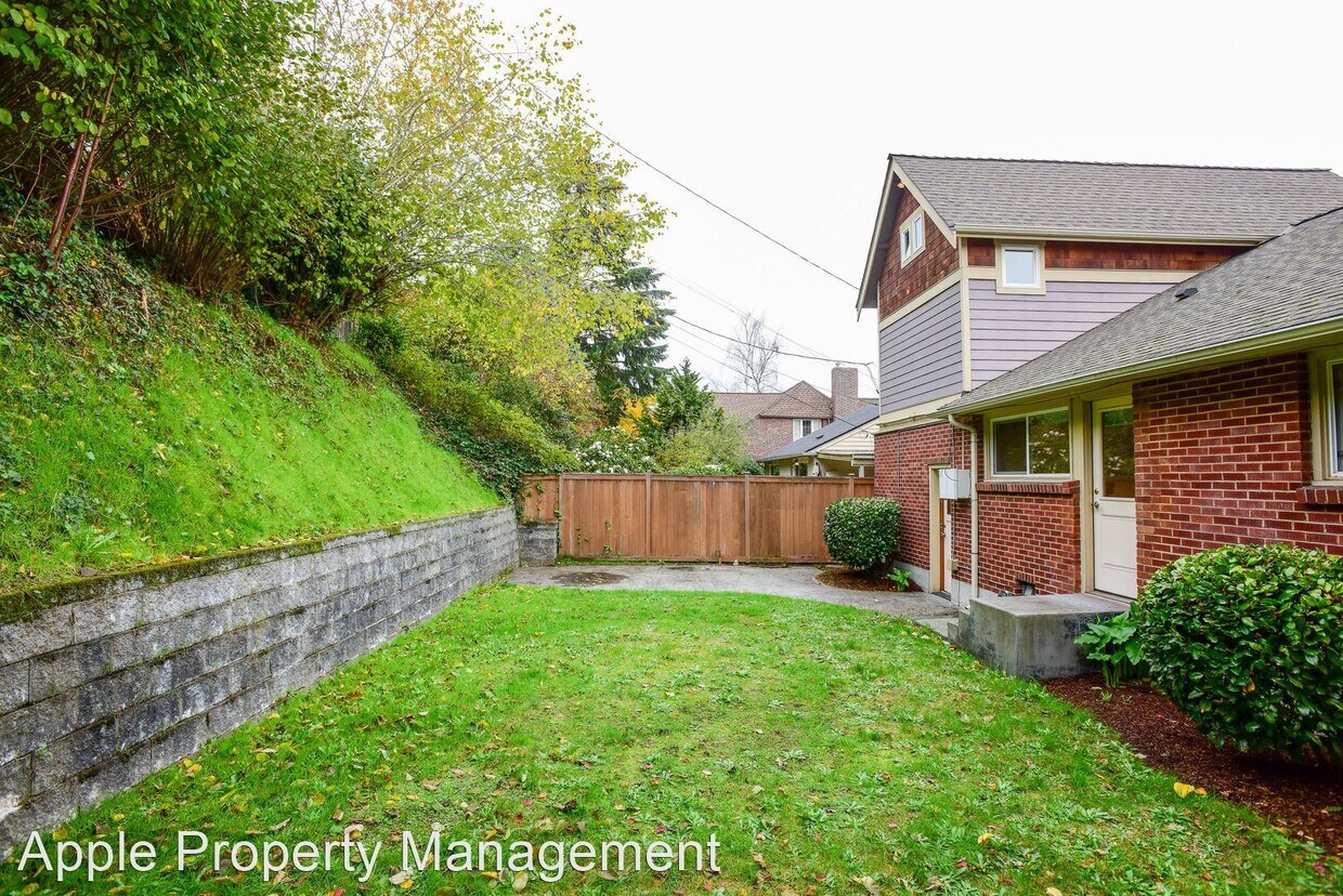 Primary Photo - 4 br, 2 bath House - 3243 Conkling Place West