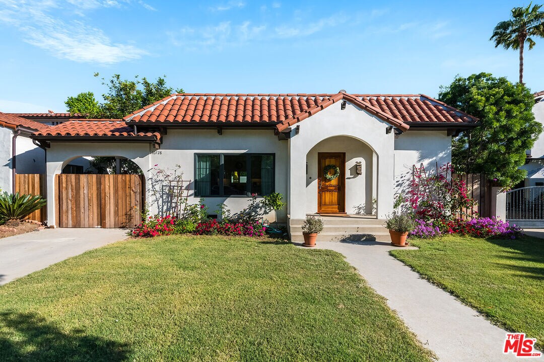 Foto principal - 10728 Rochester Ave