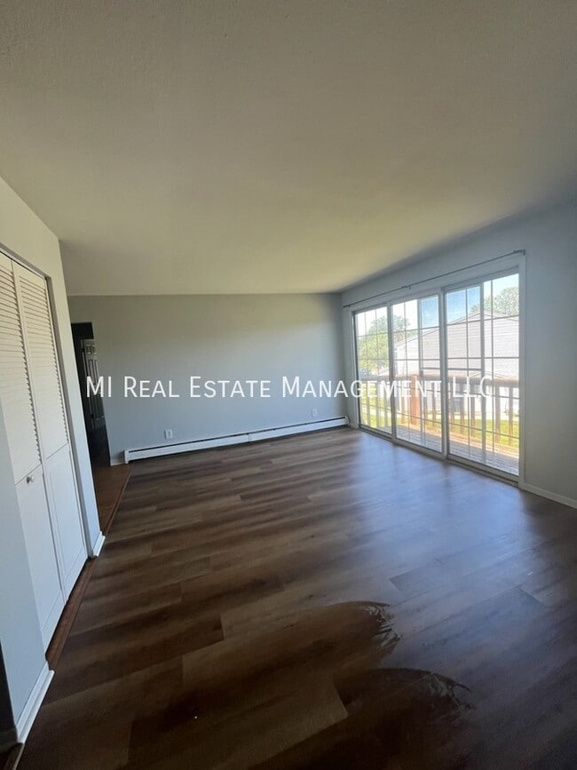 Building Photo - 326 Stratford Way