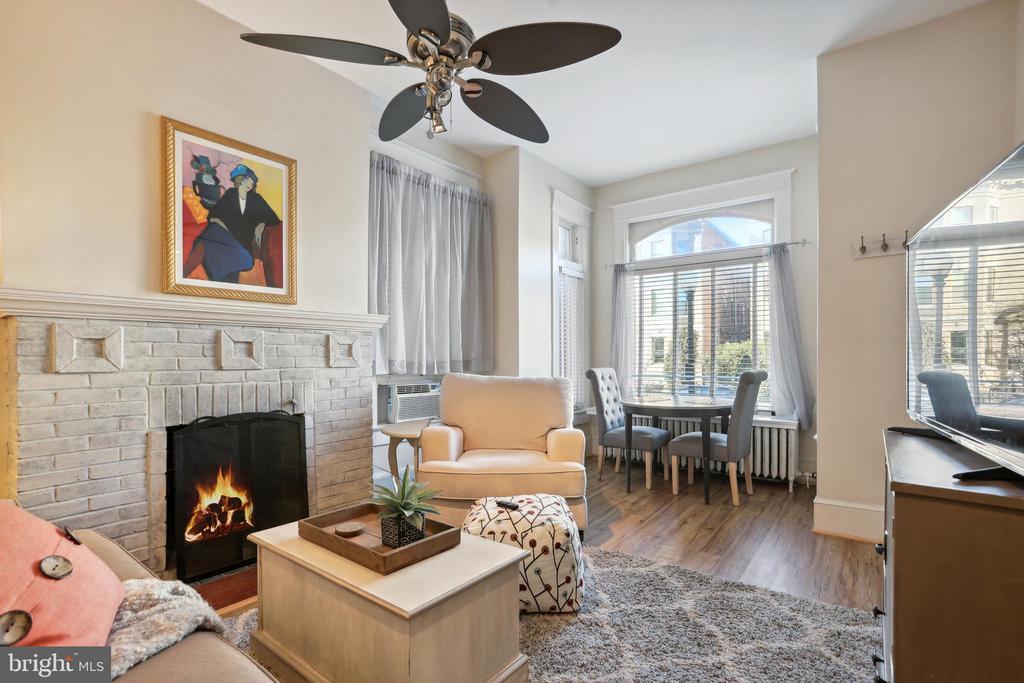 Foto principal - 1755 18th St NW
