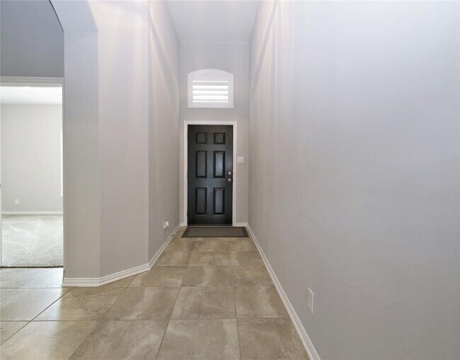 Building Photo - 2502 Bay Hill Dr