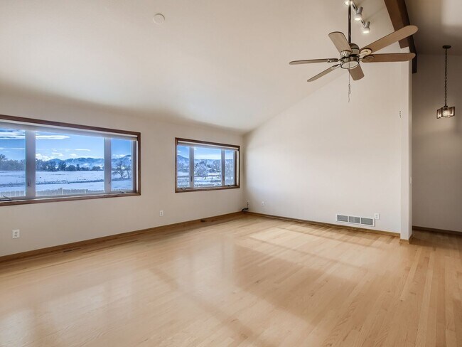 Foto del edificio - 5-Bedroom Home/Ranch for Rent in NE Boulder/Gunbarrel