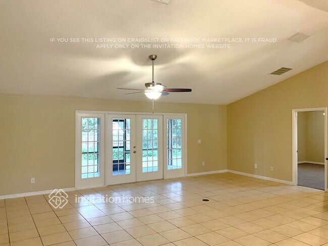 Foto del edificio - 1461 Maple Leaf Ln