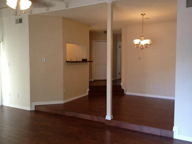 Foto del edificio - 777 Custer Rd