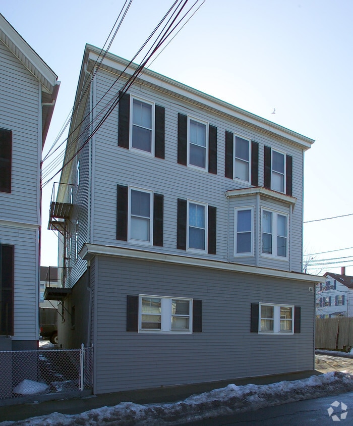 Building Photo - 276 4th St