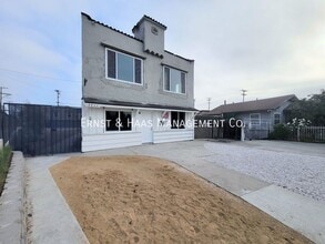 Building Photo - 3311 C Platt Ave