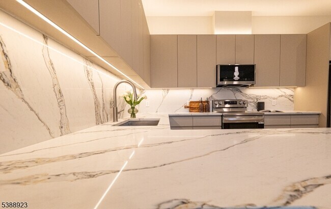 Foto del edificio - 1722 Springfield Ave