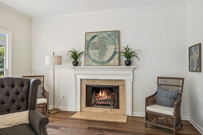 Foto del edificio - 4100 Lealand Ln