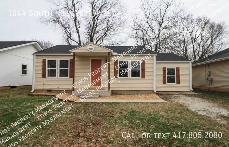 Primary Photo - 3 Bedroom / 1 Bath Cozy Home Waiting for Y...