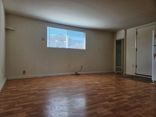Building Photo - 506 Arleta Ave