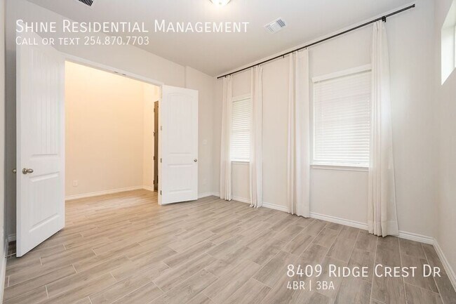 Building Photo - 8409 Ridge Crest Dr