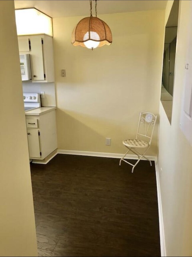 Building Photo - 7770 Tahiti Ln