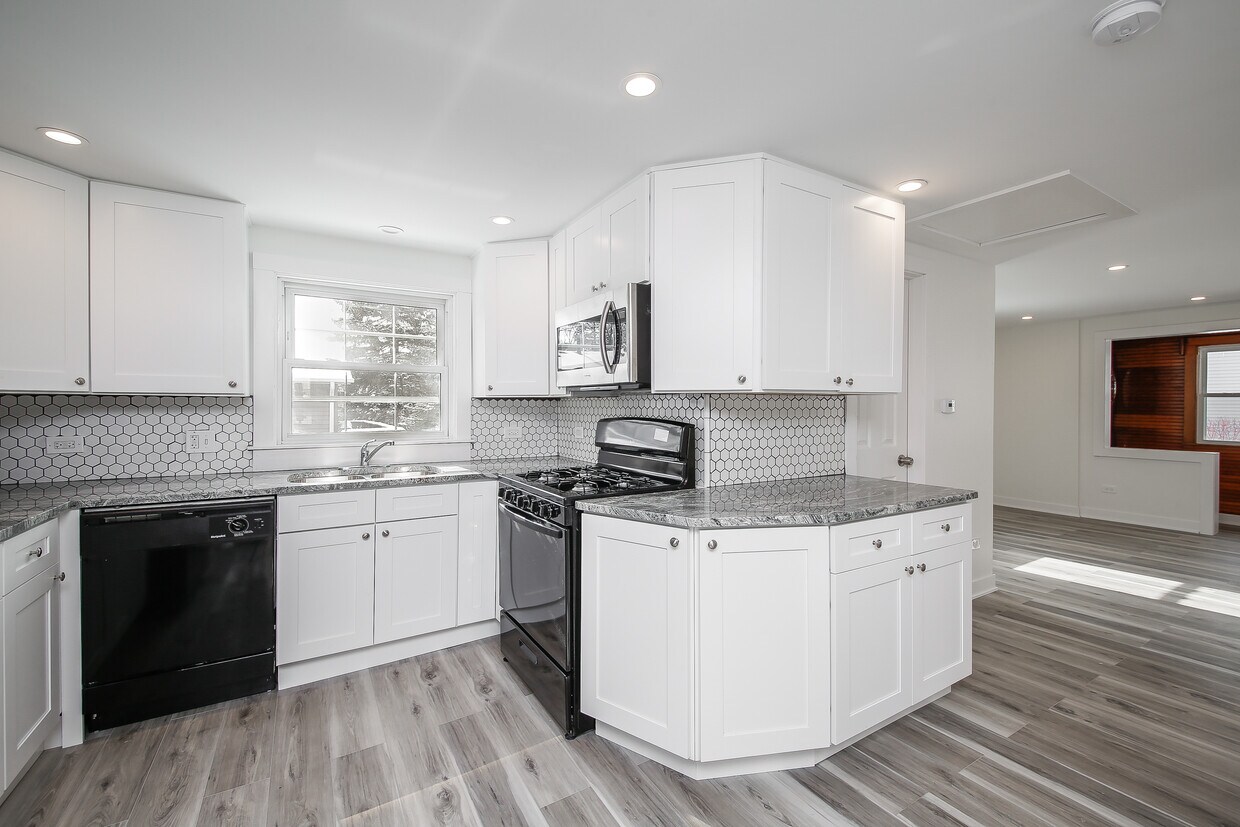 Foto principal - 721 Ledochowski St