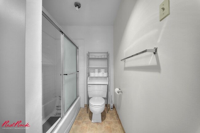 Building Photo - Adorable 2 Bedroom Cedar City Townhome