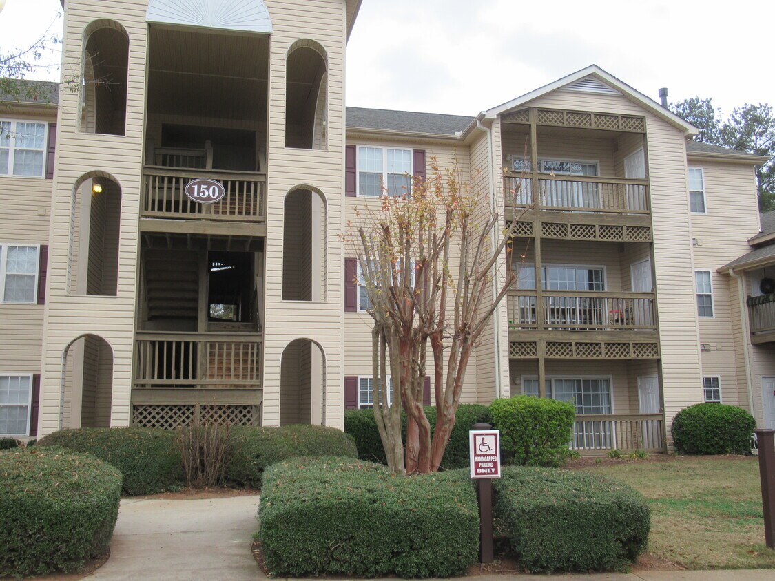 No stairs/First Floor - 150 Wexford Dr