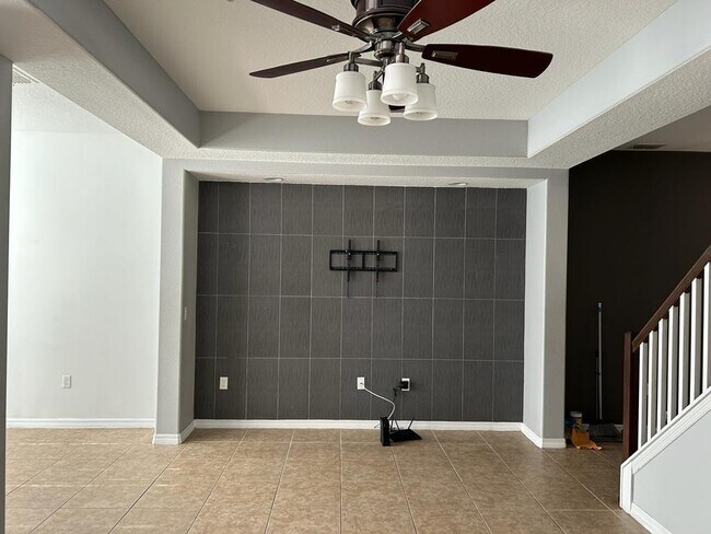 Building Photo - 9448 Strongbark Ln