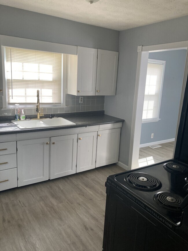 Foto del edificio - 3126 W 18th St