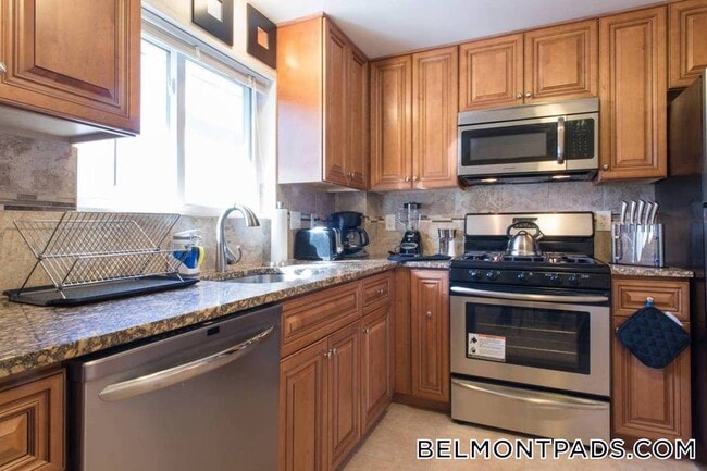 Building Photo - 37 Oxford Cir