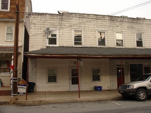 Primary Photo - 80 W Main St