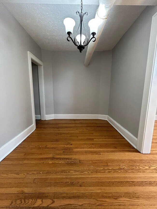 Foto del edificio - City Central Charmer with Private Entry