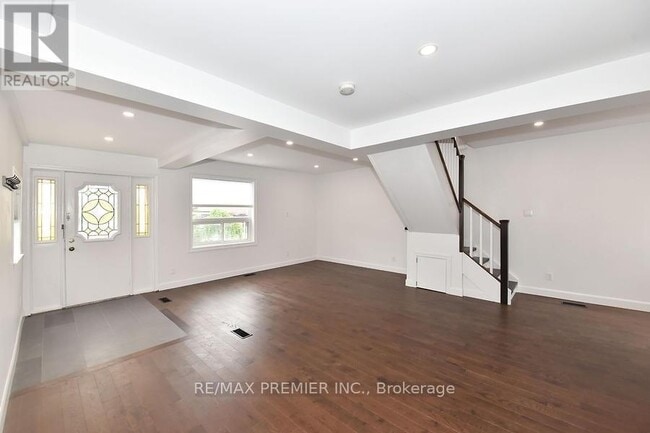 Building Photo - 221 Belgravia Ave