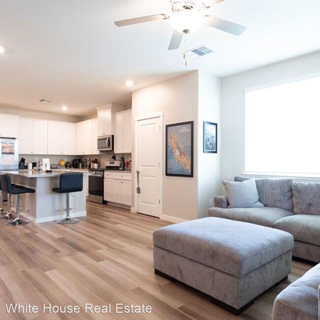 Foto del edificio - 4 br, 4 bath House - 4030 Liverpool St