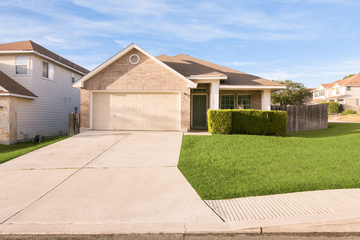 Foto principal - Corner Lot In Stone Oak Area