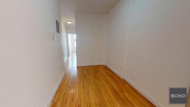 Building Photo - 312 E 91st St